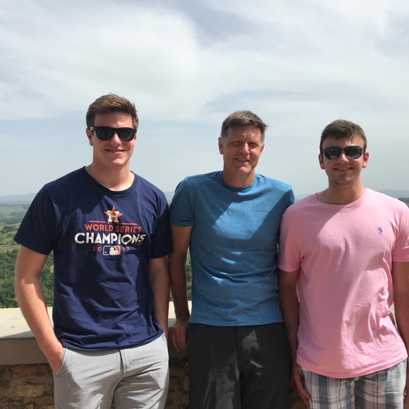 Meet your Posher, Dawn - Picture 3 of 5